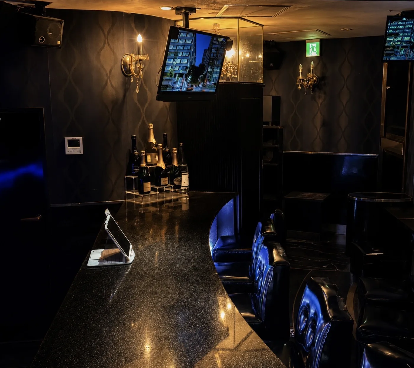 歌舞伎町 BAR EVA
